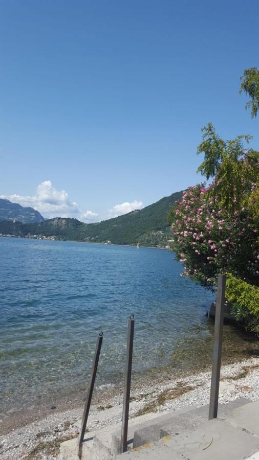 L'Oleandro Sul Lago D'Iseo B&B 술자노 외부 사진